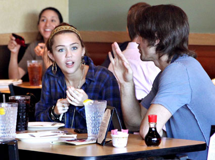 Miley Cyrus, Justin Gaston Miley Cyrus, Justin Gaston