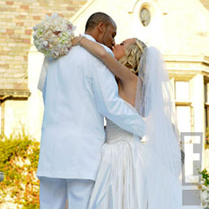 A Quiet Moment from Kendra and Hank�s Wedding Day E! News