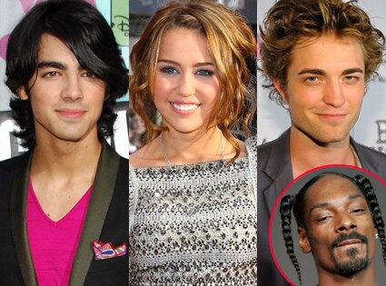 Joe Jonas, Miley Cyrus, Robert Pattinson, Snoop Dogg Joe Jonas, Miley Cyrus, Robert Pattinson, Snoop Dogg