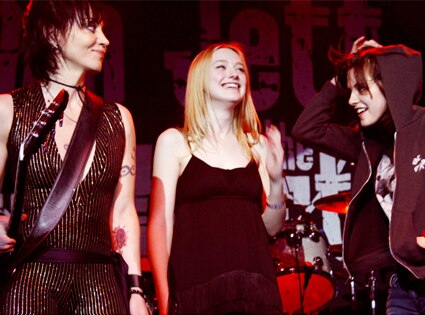 Joan Jett, Dakota Fanning, Kristen Stewart Joan Jett, Dakota Fanning, Kristen Stewart