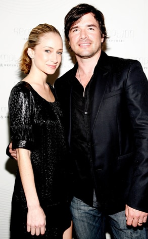Matthew Settle, Naama Nativ Matthew Settle, Naama Nativ