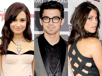 Demi Lovato, Joe Jonas, Ashley Greene Demi Lovato, Joe Jonas, Ashley Greene