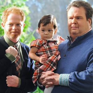 Modern Family Lily Says She's Gay