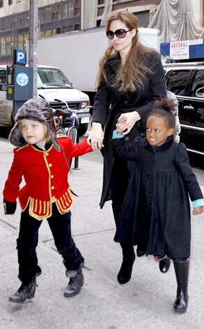 Angelina Jolie, Zahara Jolie-Pitt, Shiloh Jolie-Pitt Angelina Jolie, Zahara Jolie-Pitt, Shiloh Jolie-Pitt