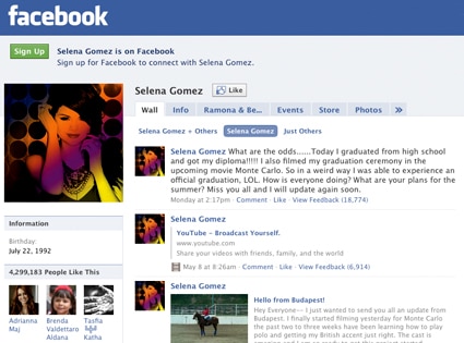 Selena Gomez, Facebook Selena Gomez, Facebook