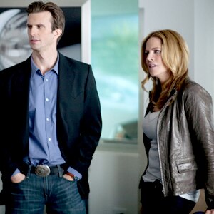 In Plain Sight, Frederick Weller, Mary McCormack In Plain Sight, Frederick Weller, Mary McCormack