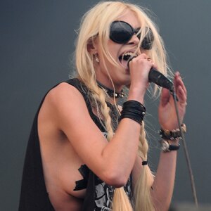 Taylor Momsen Taylor Momsen