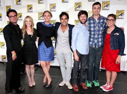 Johnny Galecki, Melissa Rauch, Kaley Cuoco, Kunal Nayyar, Simon Helberg, Jim Parsons, Mayim Bialik Johnny Galecki, Melissa Rauch, Kaley Cuoco, Kunal Nayyar, Simon Helberg, Jim Parsons, Mayim Bialik