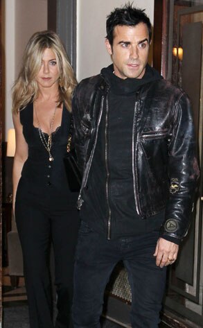 Jennifer Aniston & Justin Theroux: Romance Rewind
