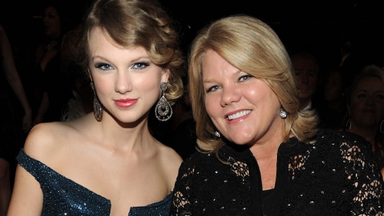 Taylor Swift, Mother, Grammy Awards Taylor Swift, Mother, Grammy Awards