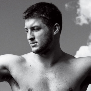 Tim Tebow Turns 25, Poses Shirtless for GQ - E! Online