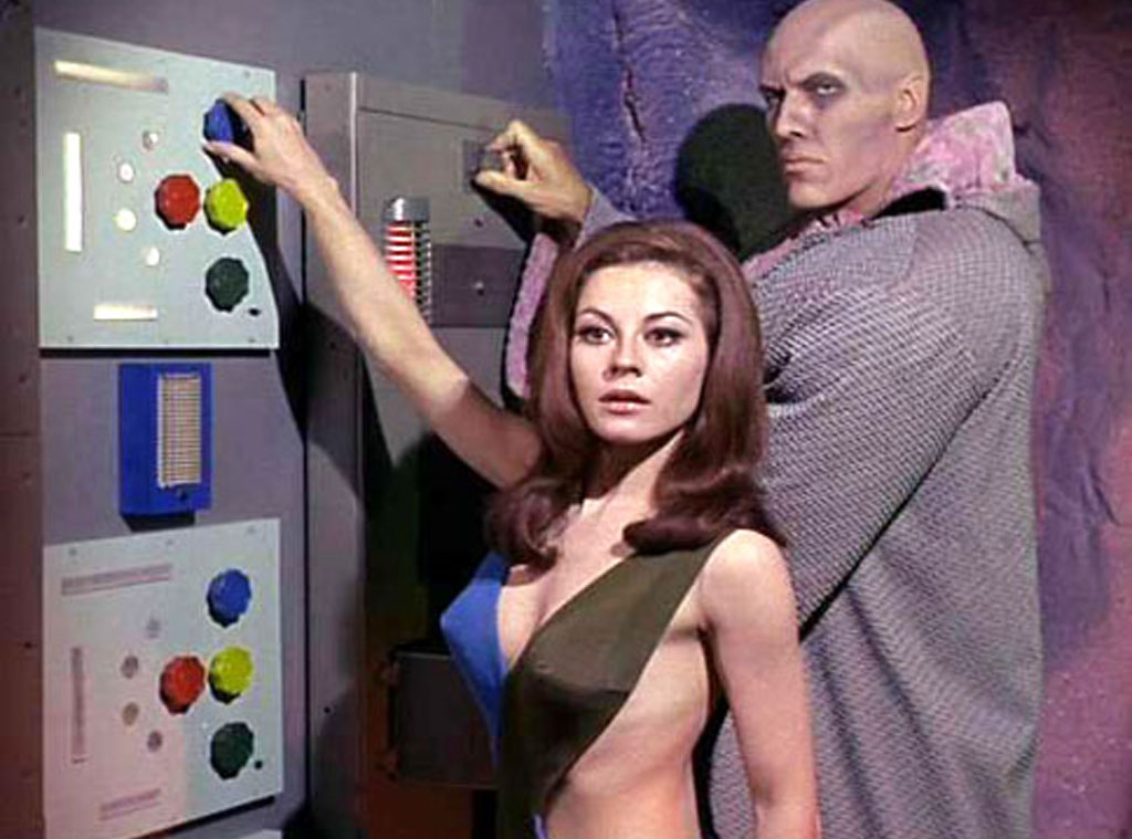 Andrea Sherry Jackson From Star Treks Sexiest Aliens E News Canada 1383