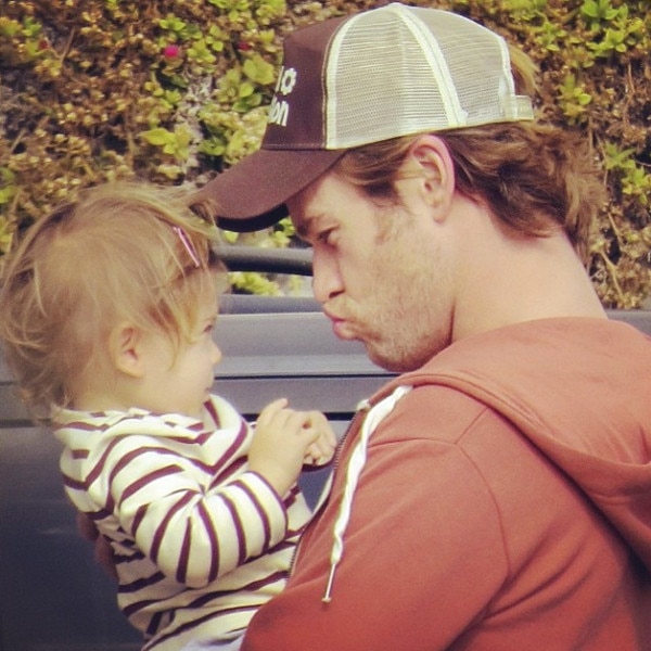 Chris Hemsworth's Wife Elsa Pataky Pregnant With Their Second Baby! | E! News