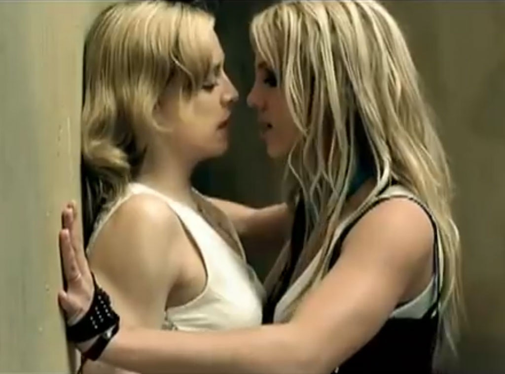 Britney Spears Licking Pussy Lesbian Porn 14