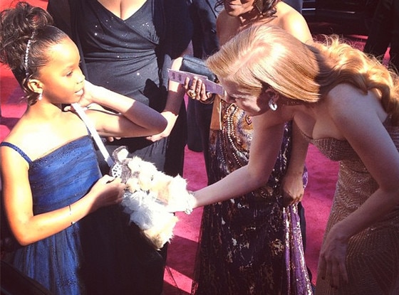 Twit Pic, Oscars 2013, Quvenzhane Wallis, Jessica Chastain Twit Pic, Oscars 2013, Quvenzhane Wallis, Jessica Chastain
