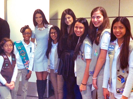 Kendall Jenner, Kylie Jenner, Girl Scouts Twit Pic Kendall Jenner, Kylie Jenner, Girl Scouts Twit Pic