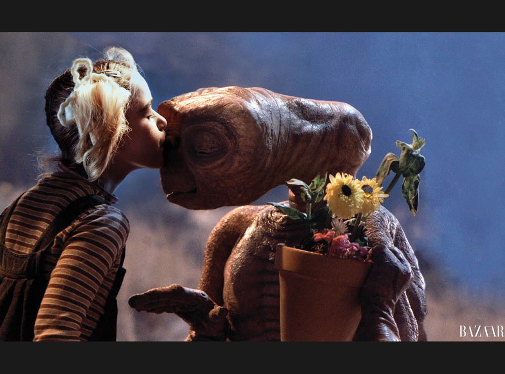 Kiernan Shipka from Stars Reenacting Famous Movie Scenes | E! News