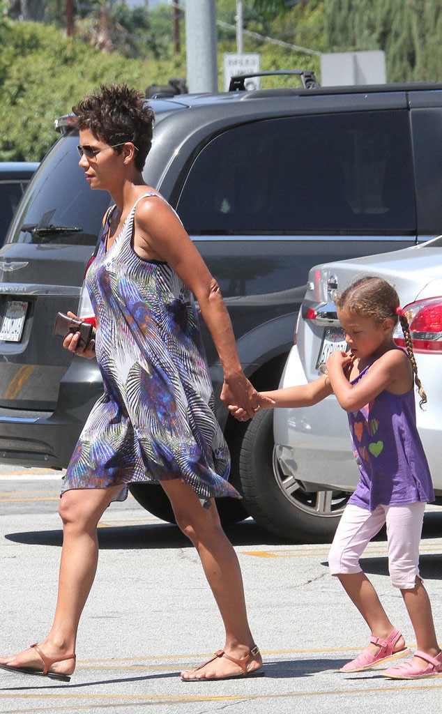 Halle Berry And Nahla From The Big Picture Todays Hot Photos E News 9825