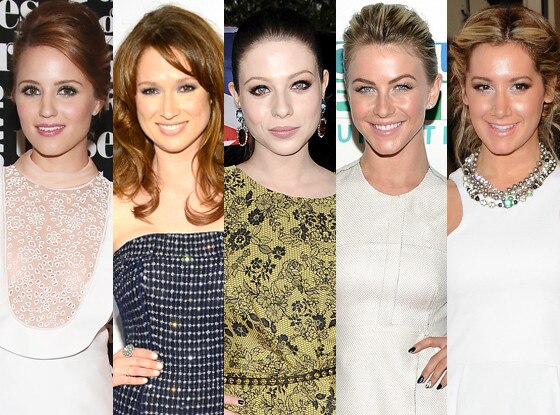 Ellie Kemper, Dianna Agron, Ashley Tisdale, Michelle Trachtenberg, Julianne Hough Ellie Kemper, Dianna Agron, Ashley Tisdale, Michelle Trachtenberg, Julianne Hough