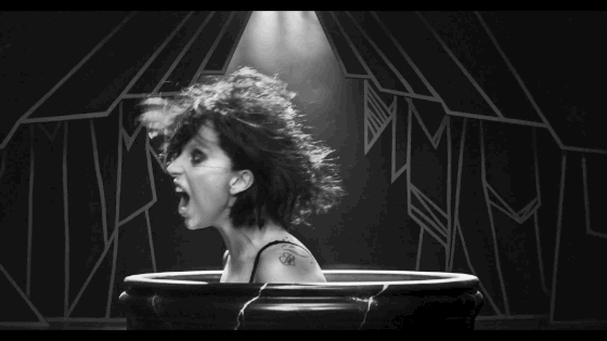 rs_560x315-130819100424-applause3.gif