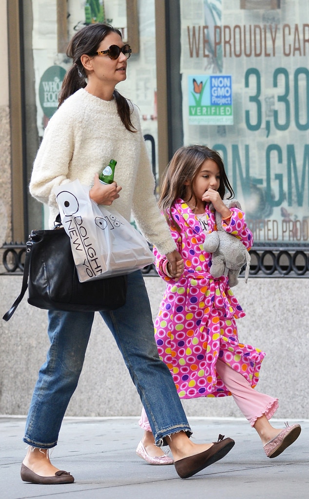 Katie Holmes And Suri Cruise From The Big Picture Todays Hot Photos E News 