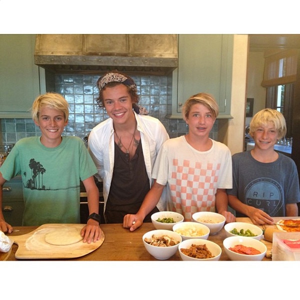 Harry Styles, Rande Gerber, Cindy Crawford, Cooking Harry Styles, Rande Gerber, Cindy Crawford, Cooking