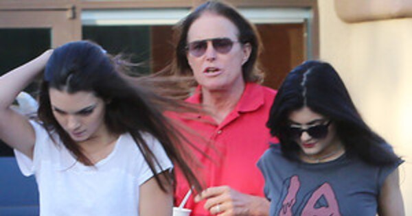 Kardashians thiq Bruce Jenner Slams Paparazzi in Wake of Kris Jenner Separation: Go