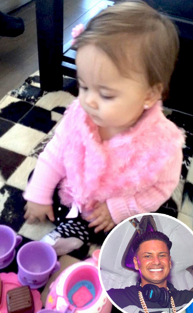 Cute Dad Alert! Pauly D Has a Tea Party With His Baby Daughter