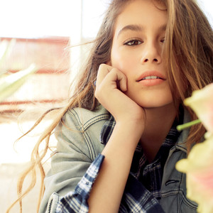 Cindy Crawfords Daughter Kaia Gerber Models For Teen Vogue—see The Stunning Pic E News