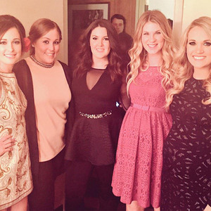 Pregnant Carrie Underwood Shows Off Growing Baby Bump During Girls