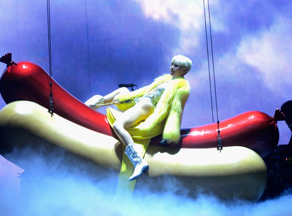Miley Cyrus, Bangerz Tour