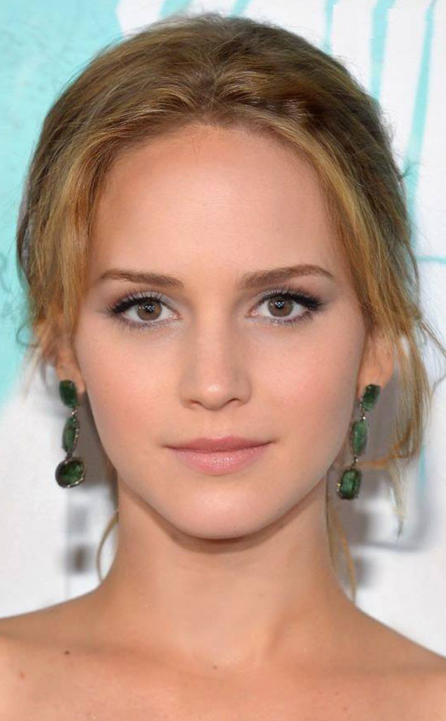 Emma Lawrence See What Emma Watson And Jennifer Lawrence Look Like As One Superhuman E News