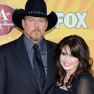 Trace Adkins Wife Files For Divorce E News 5902