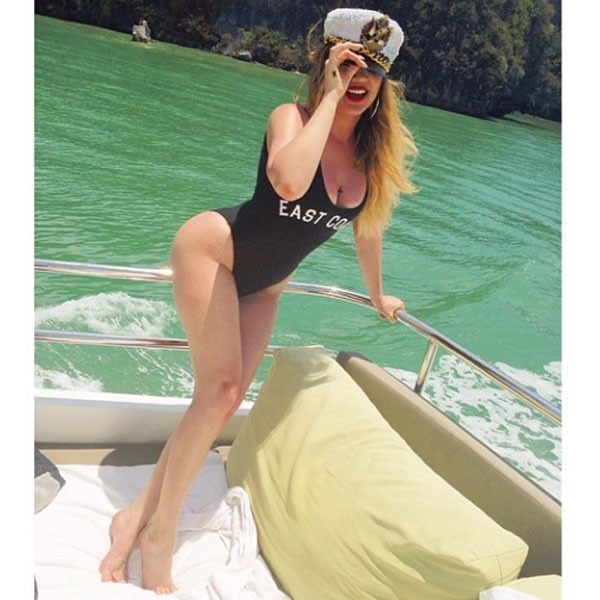 Khloe Kardashian, Instagram