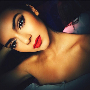 Kendall Jenner Looks Flawless (and Topless!) in Gorgeous Instagram