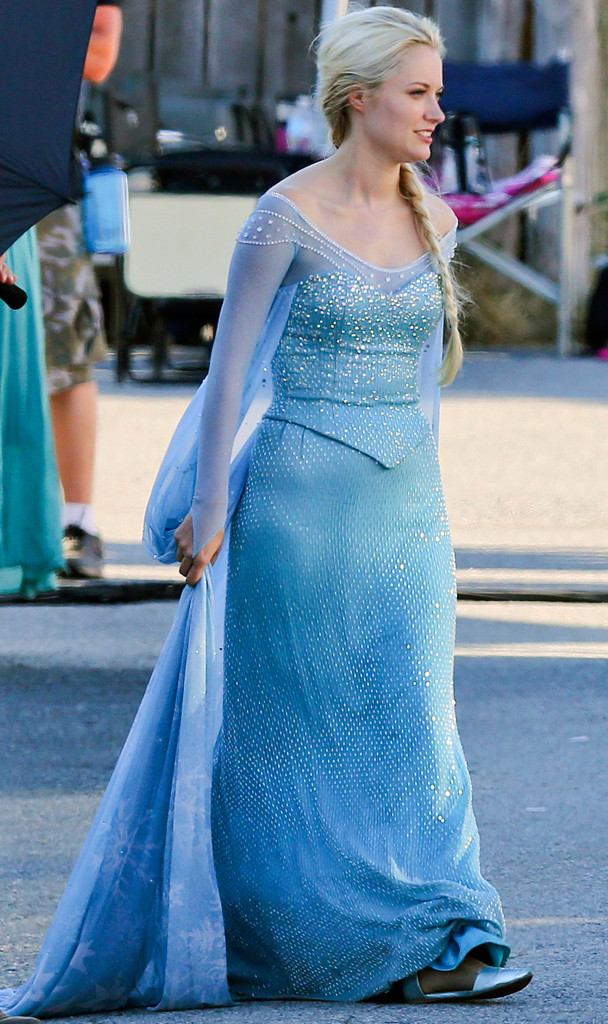 Get Your First Look At Georgina Haig As Frozens Elsa On Once Upon A 