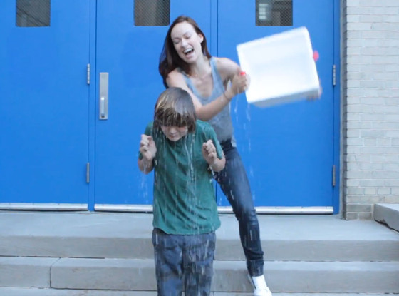 Ty Simpkins From Als Ice Bucket Challenge Stars Whove Accepted E News