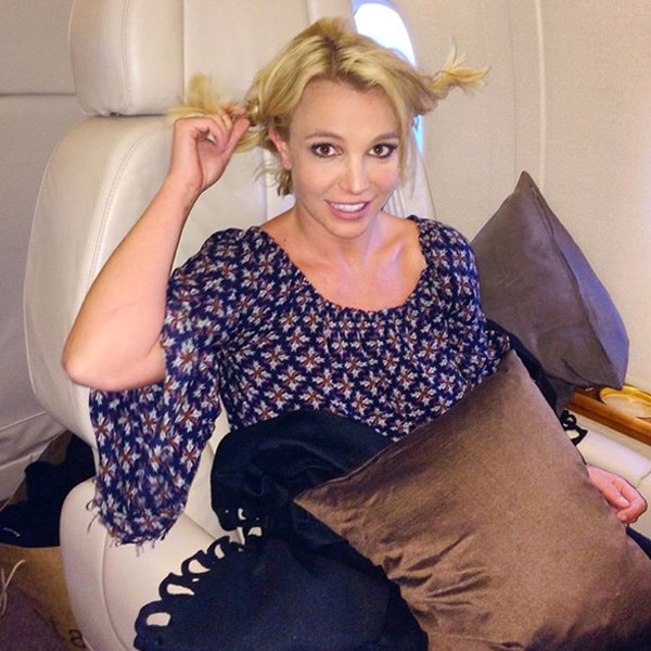 Britney Spears Shares An Intimate Photo From Private Plane—but It S Not What You Think E