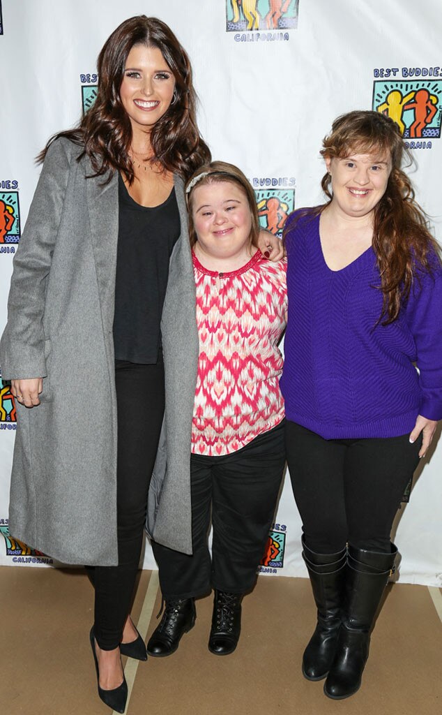 Download Katherine Schwarzenegger Baby Background