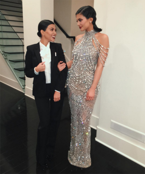 Kourtney Kardashian And Kylie Jenner From Kris Jenners Great Gatsby Themed 60th Birthday Party 
