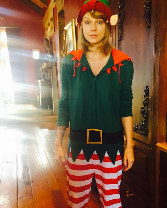Taylor Swift, No Makeup, Christmas 2015 Taylor Swift, No Makeup, Christmas 2015