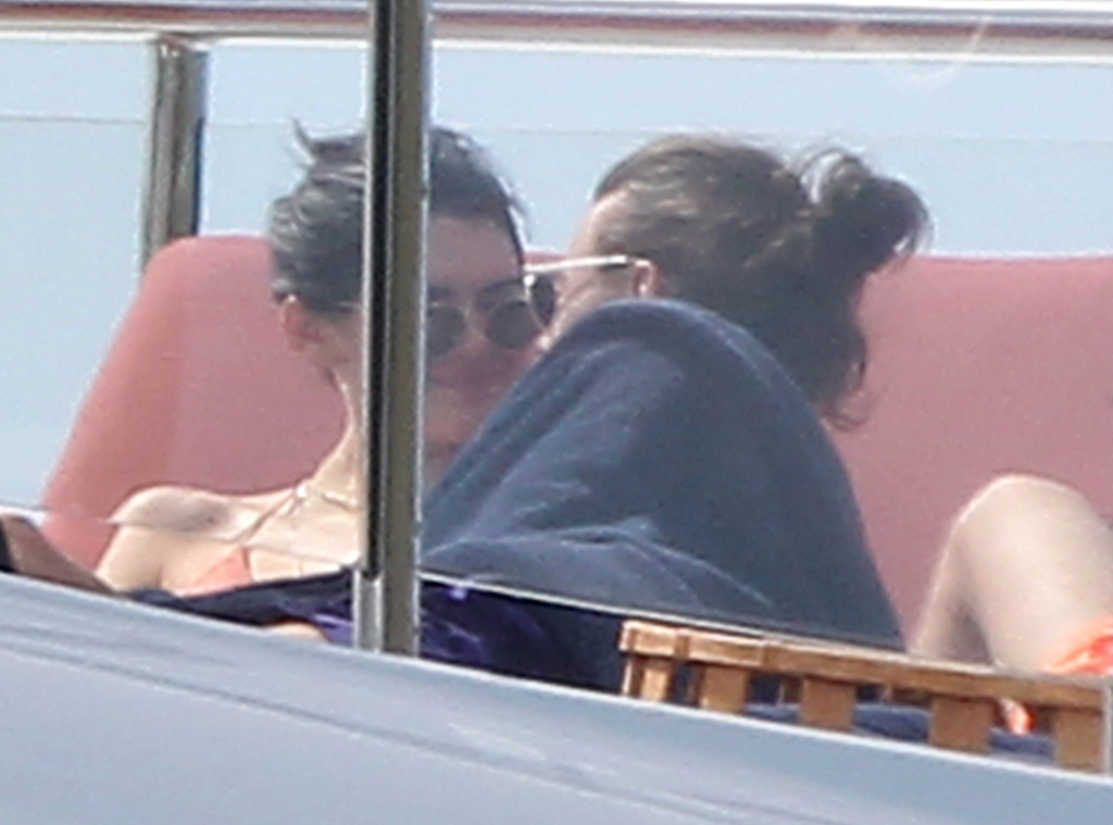 Kendall Jenner And Harry Styles Spotted On A Yacht Together While On Vacation In The Caribbean 