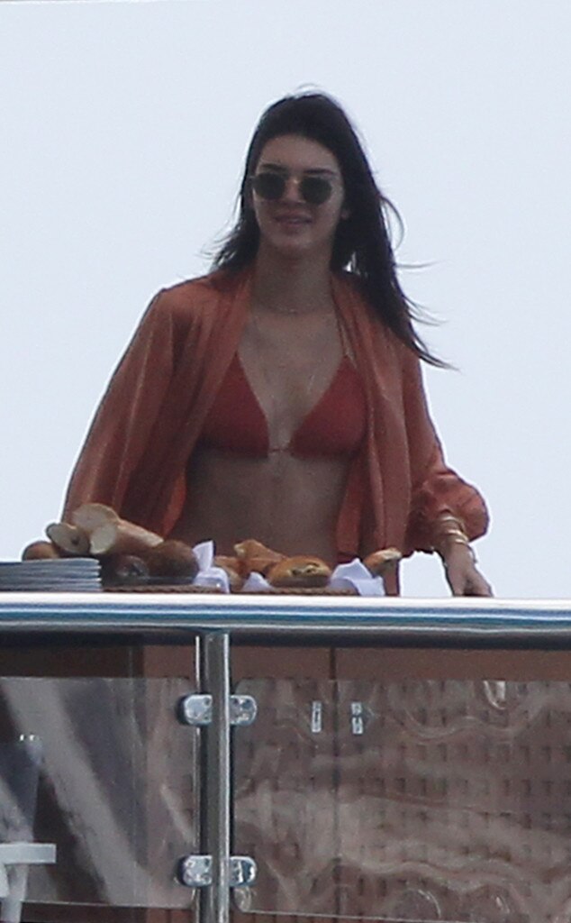 Kendall Jenner, Harry Styles, PDA