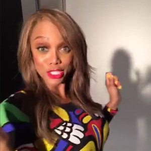 Tyra Banks Twerks To Mariah Carey S Obsessed And We Re Impressed E News