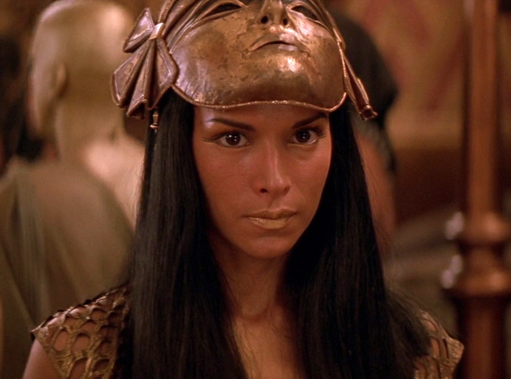 Patricia Velasquez The Mummy Star And Supermodel Comes Out As Gay In 