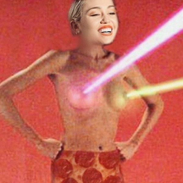 Miley Boob 93