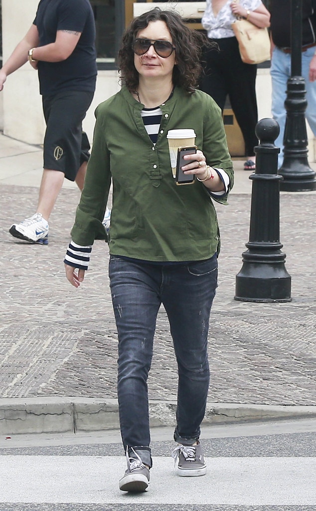 Sara Gilbert Steps Out For First Time Since Giving Birth Goes Shopping
