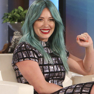 Hilary Duff Reveals What Inspired Her Sexy Bikini Selfie And Her Blue Green Hair Makeover—watch