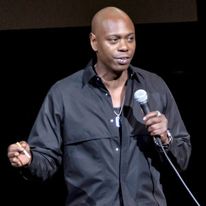 Dave Chappelle Booed During Stand-Up Comedy Show in Detroit | E! News