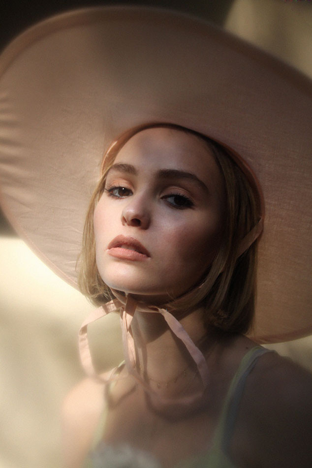 Lily Rose Depp 15 Makes Modeling Debut—see The Photos Of Johnny Depp